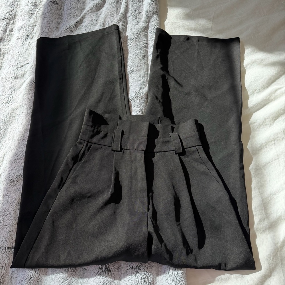 Petal & Pup Black High-Waist Pleated Trousers